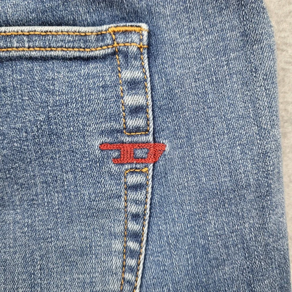Diesel 1979 Sleenker Jeans Mens 31x32 Blue Skinny Fit Low Waist A03594-09C01